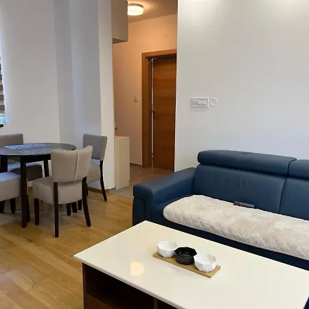 Big Sky - Apartment